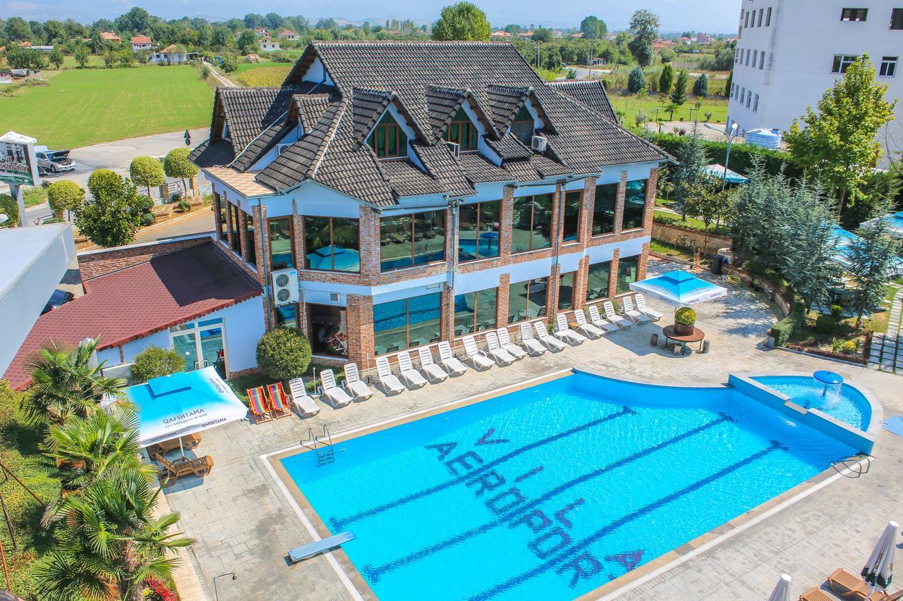 Hotel Vila Aeroport Rinas Екстериор снимка